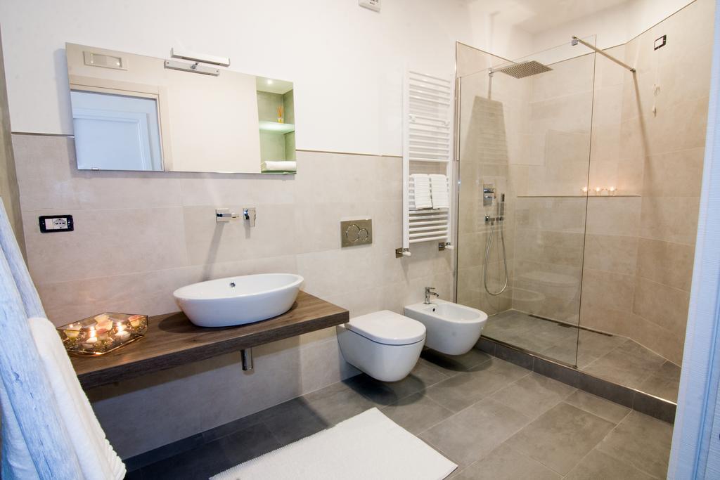 Sparviero Luxury Suites ตาออร์มินา ภายนอก รูปภาพ