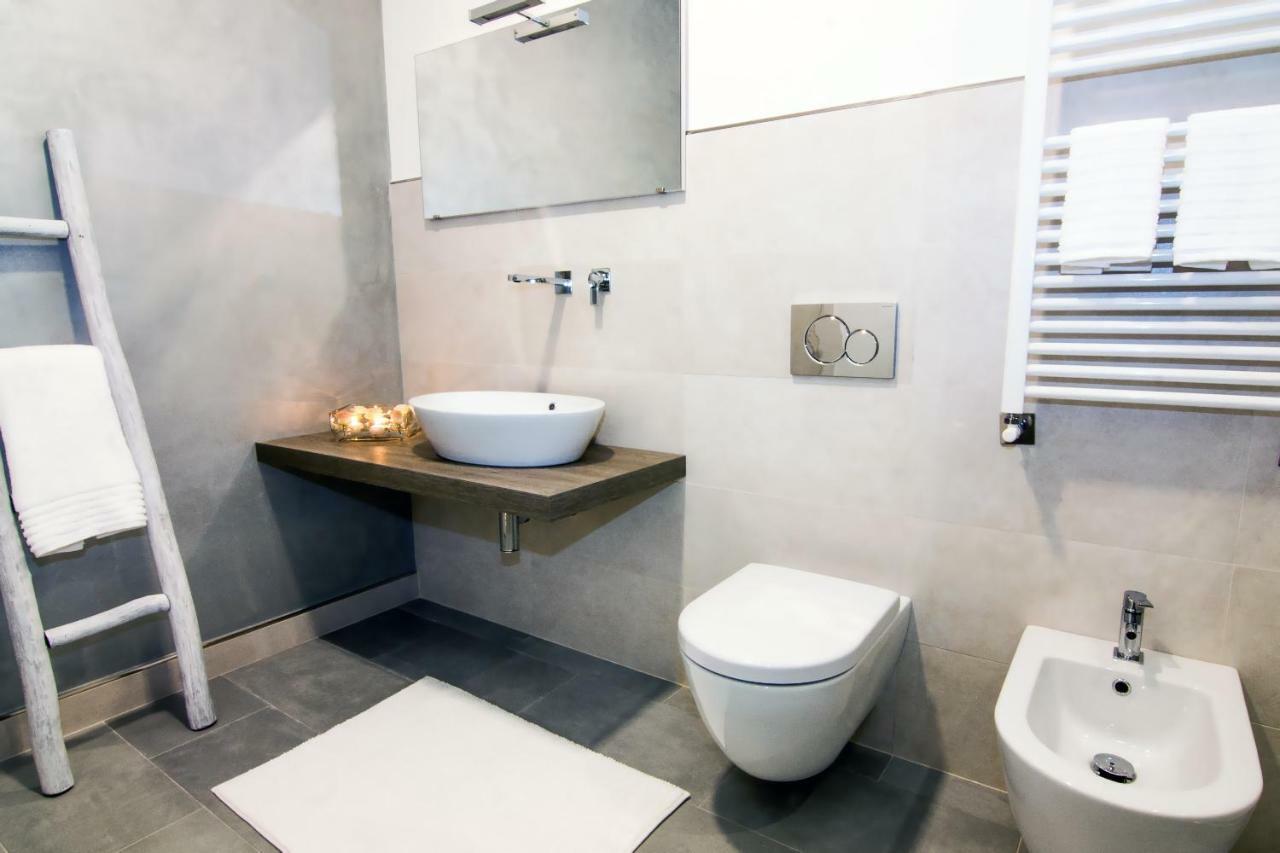 Sparviero Luxury Suites ตาออร์มินา ภายนอก รูปภาพ